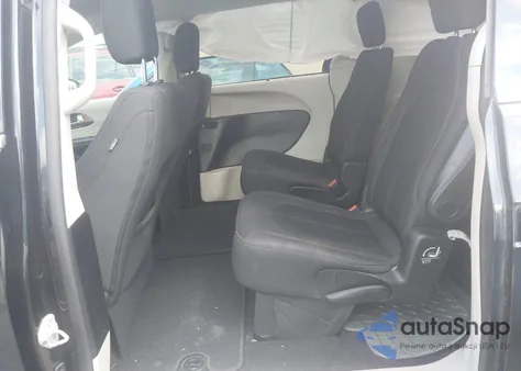 2019 Chrysler Pacifica Touring Plus z USA, uszkodzony, nr VIN 2C4RC1FG1KR628425